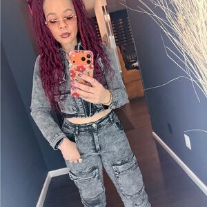 Stylish Gray Denim Jacket and Pants Set